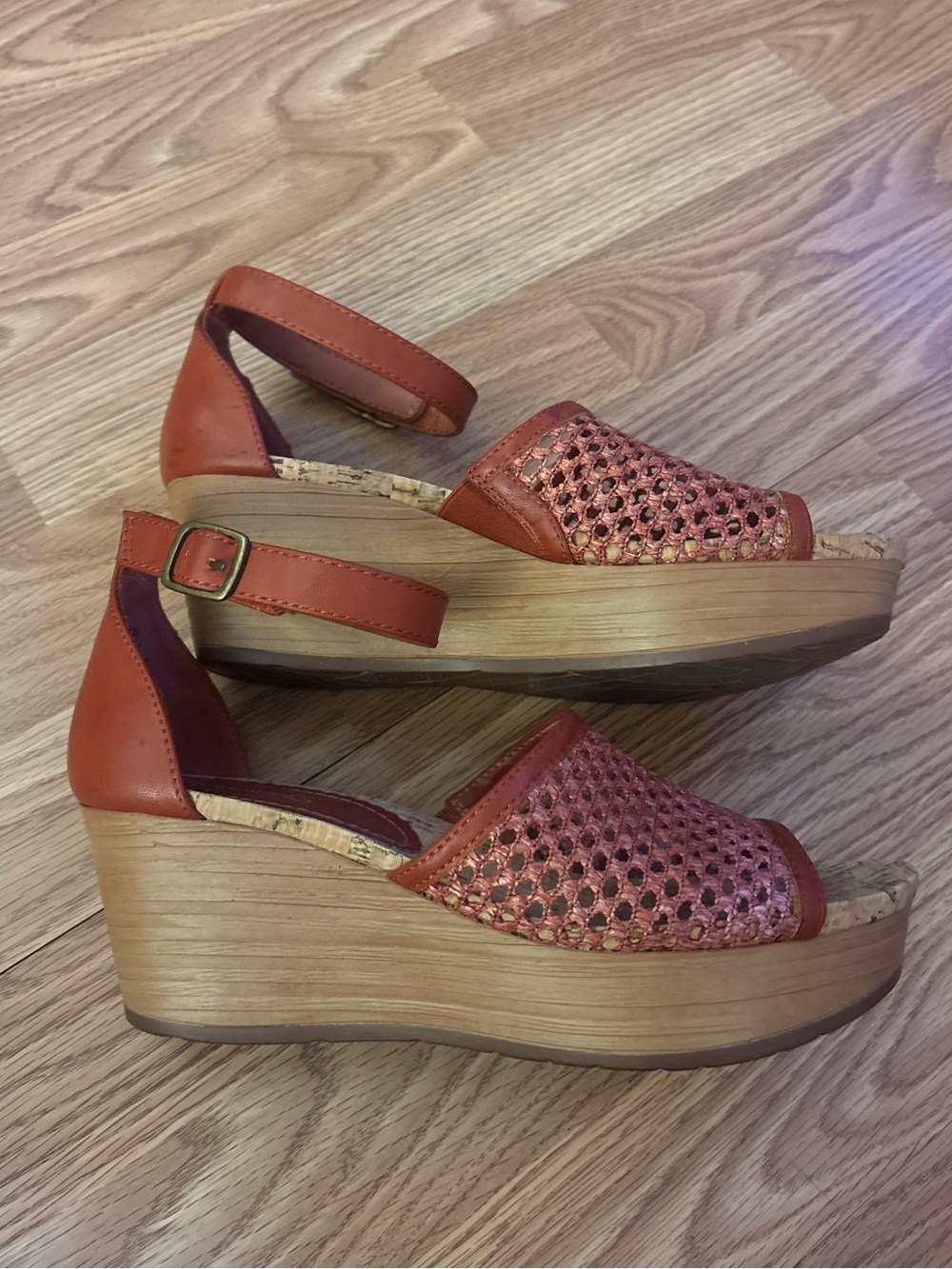 BareTraps Burnt Orange Woven Wedge Sandals Size 8 1/2M